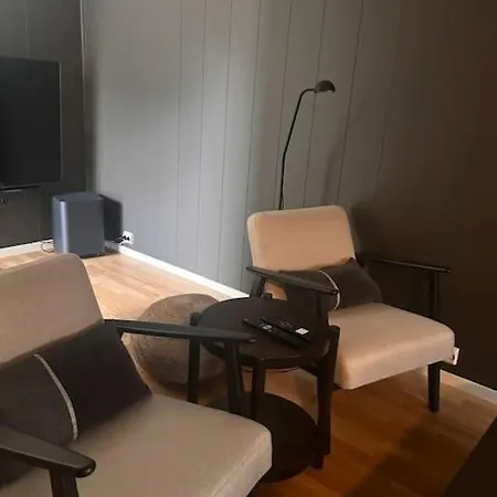 Gammelgardvegen 7 *